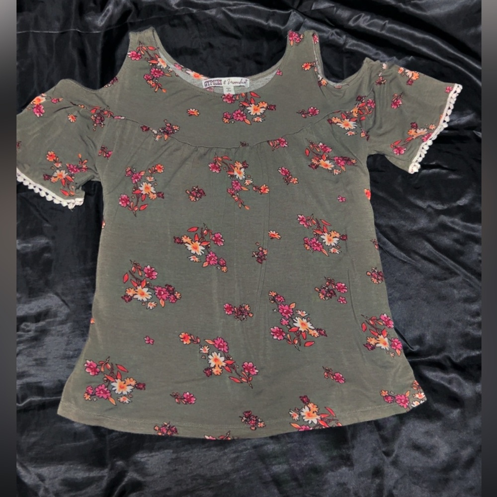 Floral Cold-Shoulder Top